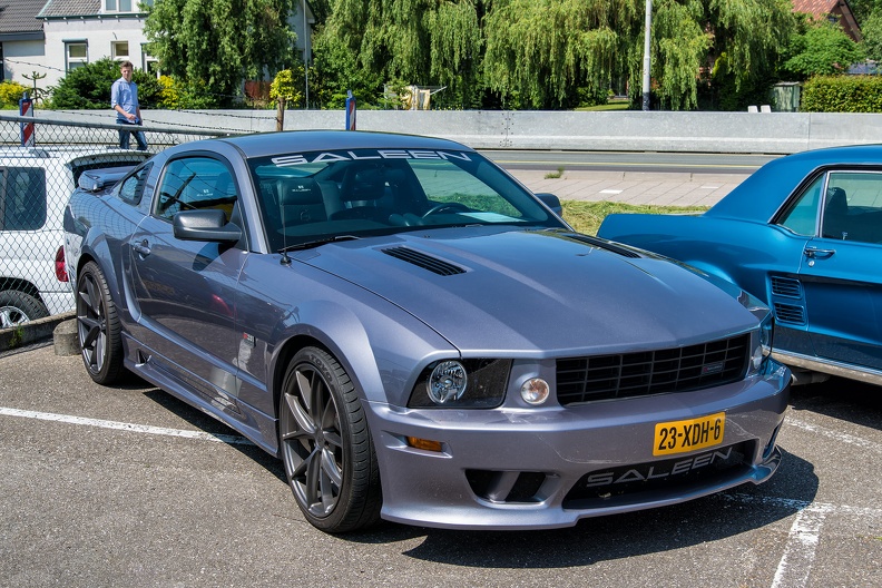 Saleen Ford Mustang S5 S281 SC fastback coupe 2006 fr3q.jpg