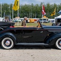 Chrysler Plymouth P4 DeLuxe cabriolet by Tuscher 1937 side.jpg