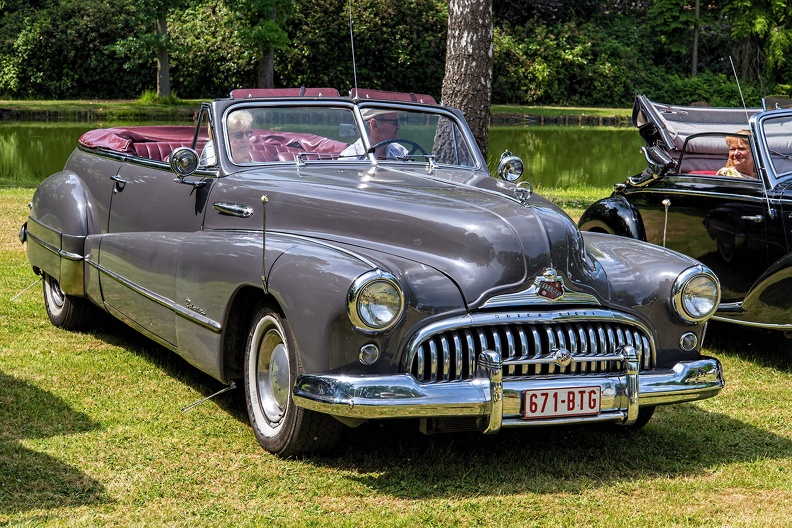 Buick Roadmaster convertible coupe 1948 fr3q.jpg