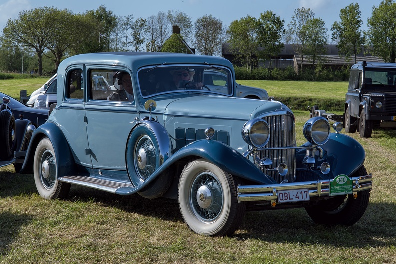 Reo 8-35 Royale Victoria coupe by Murray 1931 fr3q.jpg
