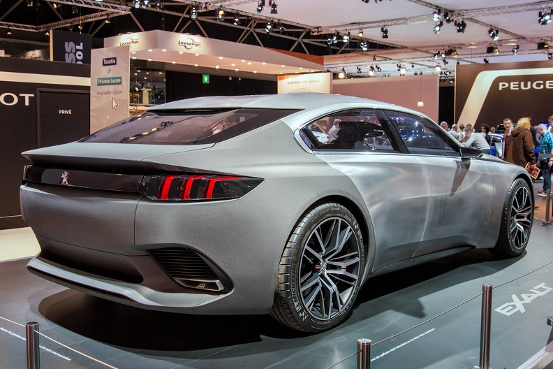 Peugeot Exalt concept 2014 r3q.jpg