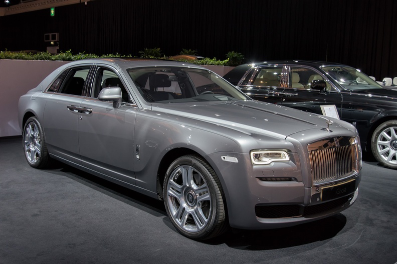Rolls Royce Ghost S2 2015 fr3q.jpg