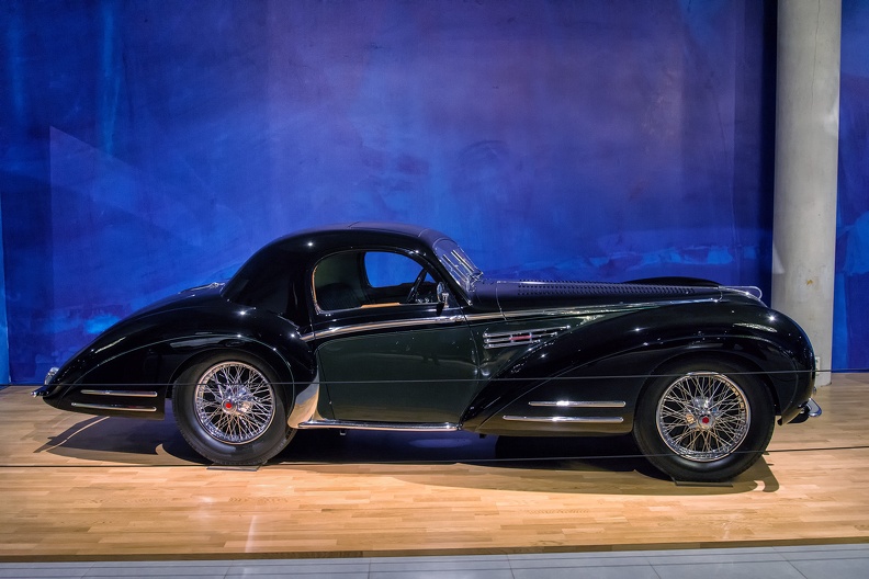Talbot Lago T26 Grand Sport coupe by Chapron 1949 side.jpg