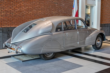 Tatra T87 S1 1948 r3q