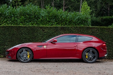 Ferrari FF 2013 side