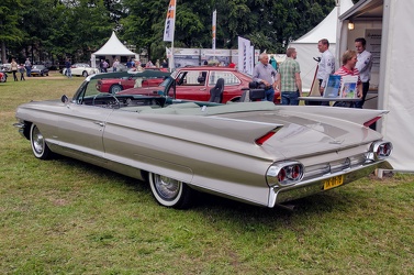 Cadillac 62 convertible coupe 1961 r3q