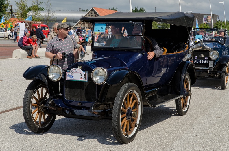 Buick Model D45 touring 1917 fr3q.jpg