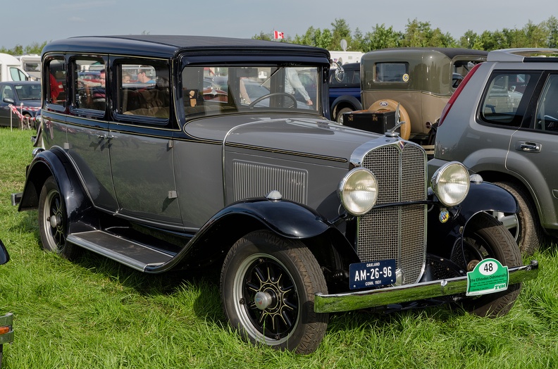 Oakland Model 301 4-door sedan 1931 fr3q.jpg
