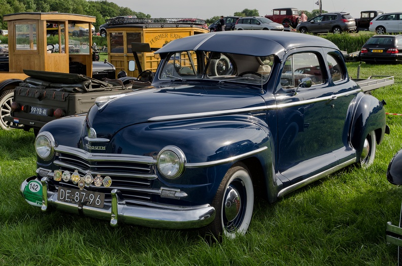 Plymouth Special DeLuxe club coupe 1948 fl3q.jpg