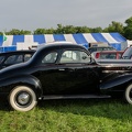 Pontiac DeLuxe 6 business coupe 1938 side.jpg