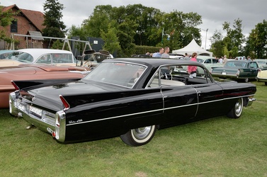 Cadillac Sedan de Ville 1963 r3q