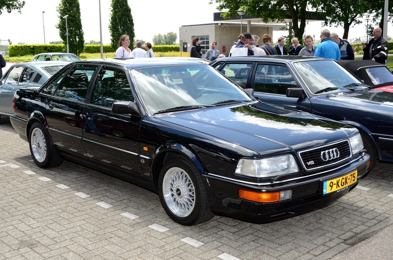 Audi V8 1993 f3q.jpg
