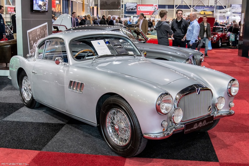 Talbot Lago T14 LS 2500 coupe by Letourneur & Marchand 1956 fr3q.jpg
