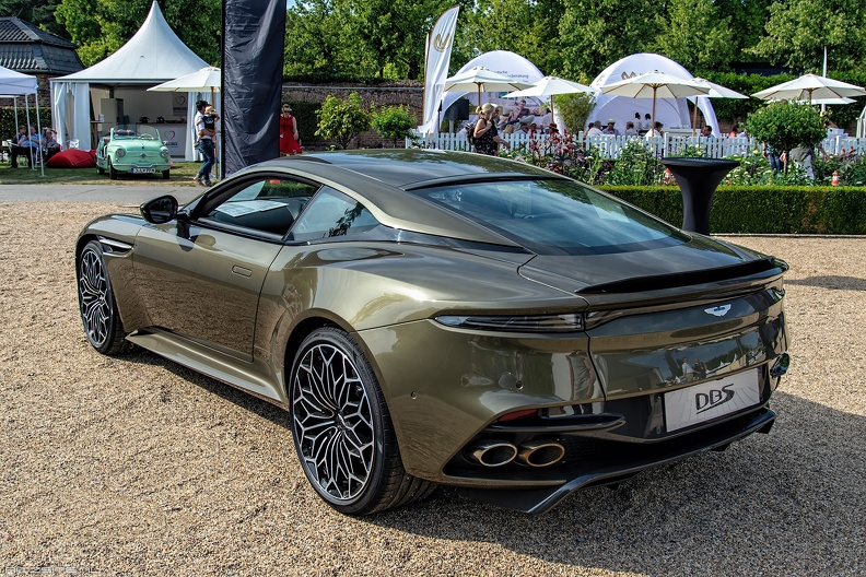 Aston Martin DBS Superleggera OHMSS edition 2019 r3q.jpg