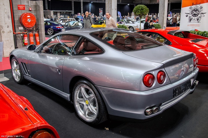 Ferrari 575M Maranello 2004 r3q.jpg