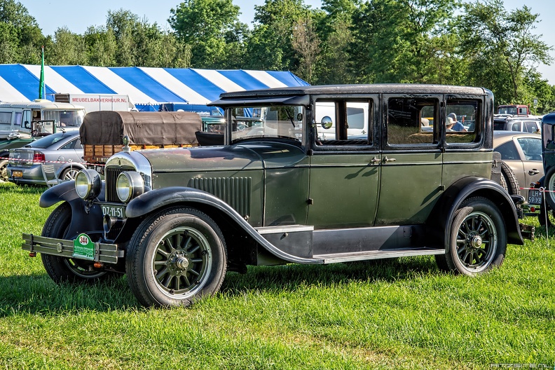 Cadillac Series 314 V8 4-door sedan 1926 fl3q.jpg