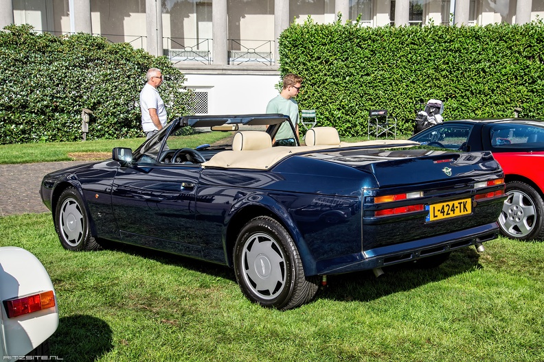 Aston Martin V8 Volante by Zagato 1989 r3q.jpg