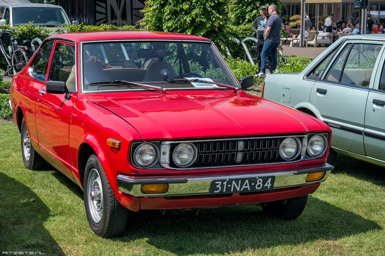 Toyota Carina A14 1600 DeLuxe coupe 1976 fr3q.jpg