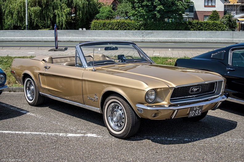 Ford Mustang S1 convertible coupe 1968 fr3q.jpg