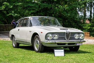 Alfa Romeo 2600 Sprint by Bertone 1964 fr3q
