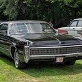 Imperial LeBaron hardtop coupe 1972 fr3q.jpg