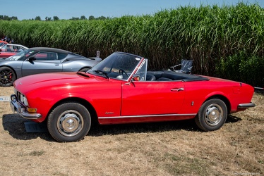 Peugeot 504 cabriolet by Pininfarina 1973 side